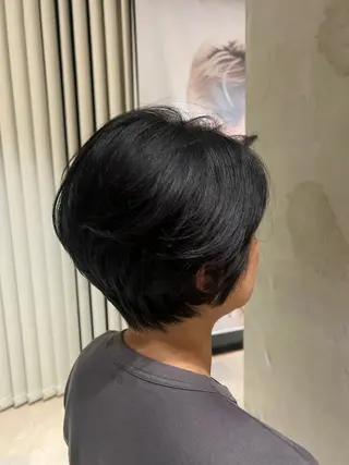 ショート 村中 逸紀のヘアスタイル