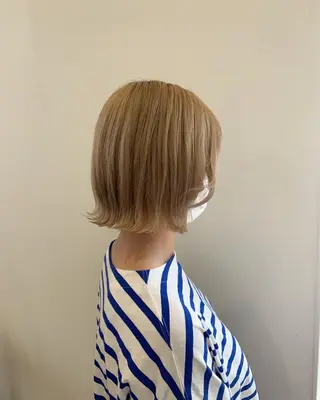 ミディアム カラー 長山 茉白のヘアスタイル