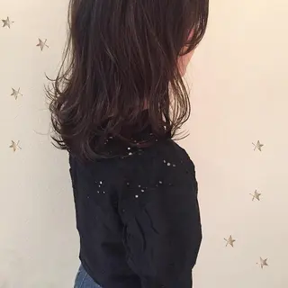 セミロング カラー 市川 千夏のヘアスタイル