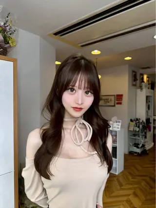 セミロング カラー 大阪ウルフカット ハッシュカットのヘアスタイル