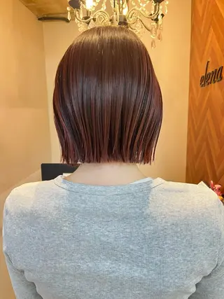 ショート カラー 🦩レイヤー|透明感 カラー🦩makoのヘアスタイル