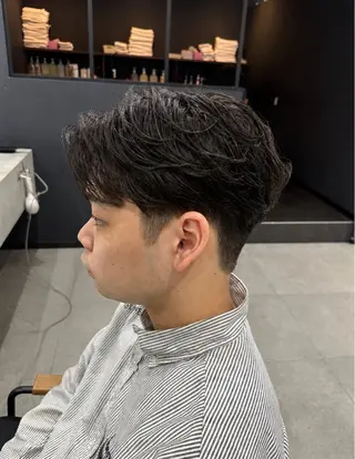 パーマ メンズ シガ ミクトのヘアスタイル