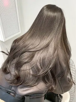 ロング カラー 神崎 琴音のヘアスタイル