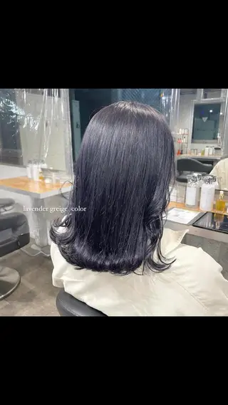 セミロング カラー パーマ ヘアアレンジ メンズ キッズ ネイル マツエク・マツパ アイブロウ 透明感カラー・レイヤ ー🎀amika🎀のヘアスタイル