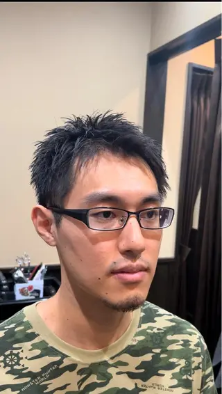 ショート メンズ 猪井 明のヘアスタイル
