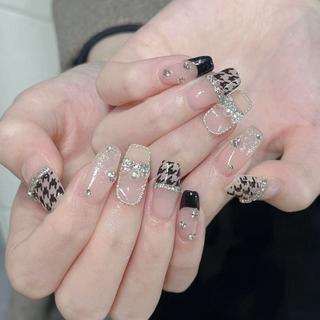 ネイル Queens テイのネイルデザイン