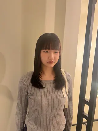 セミロング 山本 彩香のヘアスタイル