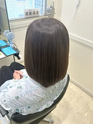 ショート カラー 岩倉 諒のヘアスタイル