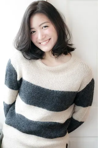 ミディアム EIGHT plum TOKIOリミテッドのヘアスタイル