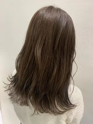 セミロング カラー ヘアアレンジ 🐝岡本 柚葉🐝のヘアスタイル