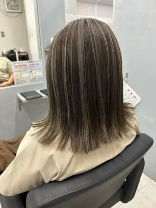セミロング カットモデル急募🌈 技術責任者久保のヘアスタイル