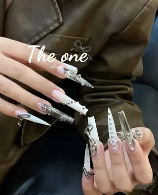 ネイル Theone栄店 伊藤のネイルデザイン