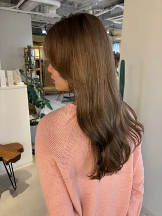 カラー 廣田 真依のヘアスタイル