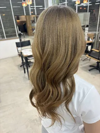 カラー 小林 潔美のヘアスタイル