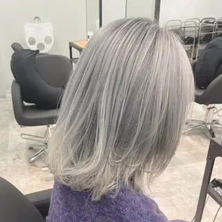 ミディアム カラー 女性艶髪マンツーマン YUKIのヘアスタイル