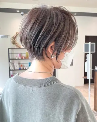 ショート 襟足でお悩みの方✂︎ くびれ職人ハシモトのヘアスタイル