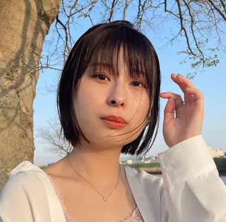 ショート 🍑暖色／レイヤー／ 真希🎀のヘアスタイル