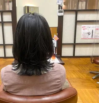 ミディアム 羽石 理江のヘアスタイル