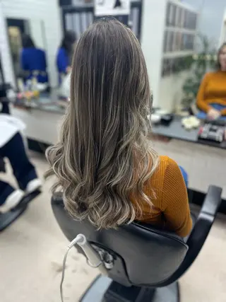 ロング Japuska ジャプスカのヘアスタイル
