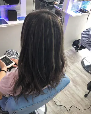 ロング カラー 白井 つづりのヘアスタイル