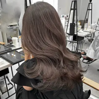 ロング 山﨑 優衣のヘアスタイル