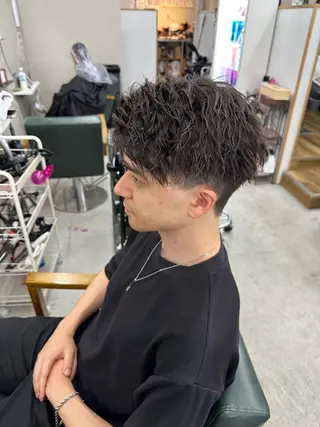 パーマ メンズ 八谷 将平のヘアスタイル