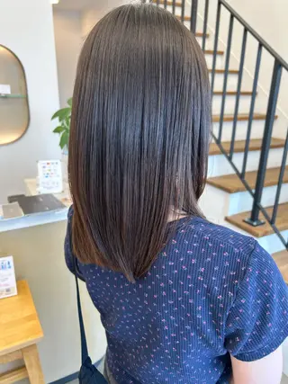 ロング 本澤 朋香のヘアスタイル