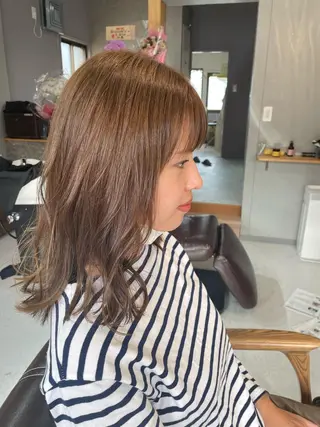 ロング 阪本 亜由美のヘアスタイル