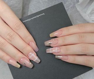 ネイル エリ🫧 nail池袋東口のネイルデザイン