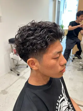 パーマ メンズ 🐲ツイスパ🐲 フェード/龍のヘアスタイル