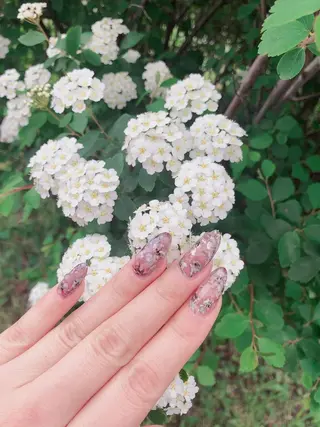 ロング ネイル Blowe ニュアンスのネイルデザイン