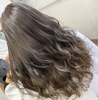 ロング カラー パーマ ブリーチ毛縮毛矯正 👑山口のヘアスタイル
