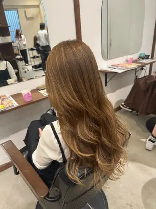 カラー ROUIS honokaのヘアスタイル
