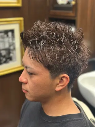 ショート 福満 拓のヘアスタイル