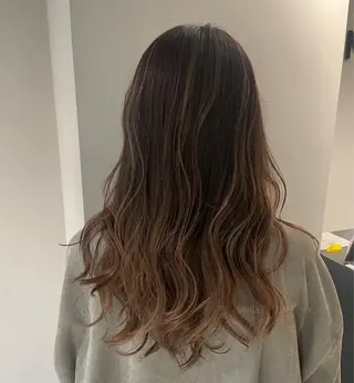 ミディアム カラー ブリーチ👩🦳/ ✂︎MANAMIのヘアスタイル