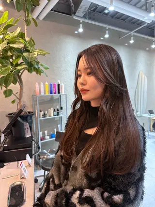 ロング Shiro RENのヘアスタイル