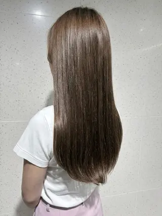ロング カラー 外間 智恵のヘアスタイル