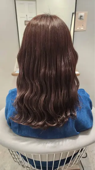 セミロング カラー 奥田 彩乃🧸🩵のヘアスタイル