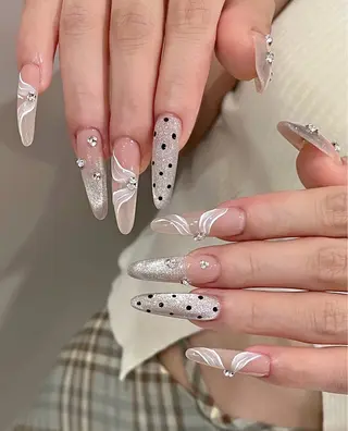 ネイル 王 洁のネイルデザイン