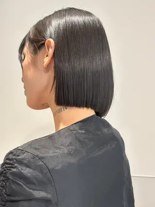 ショート カラー パーマ ヘアアレンジ メンズ 切りっぱなしヘアボブ ミディアムヘアRYOのヘアスタイル