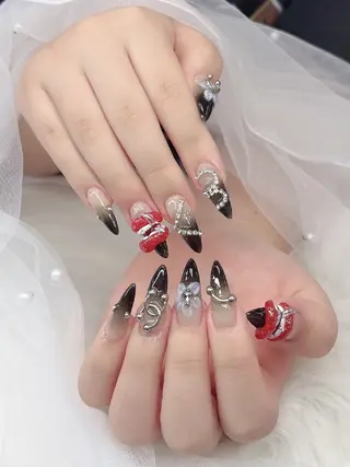 ネイル miyu.nail yukino のネイルデザイン