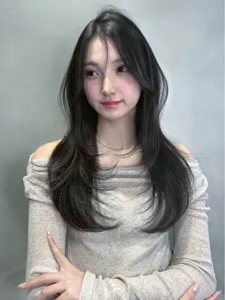 ロング カラー 【GLROW大宮】 reimi美髪カラーのヘアスタイル