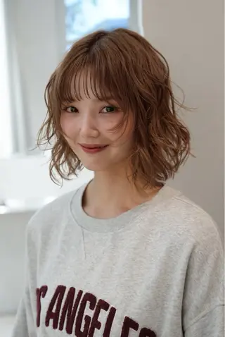 ショート パーマ 髪質改善カラー Unami 太田英寿のヘアスタイル
