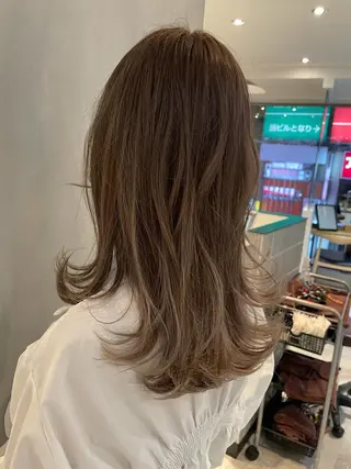 ミディアム 複雑履歴に対応ブリー チ無しダブルカラーのヘアスタイル