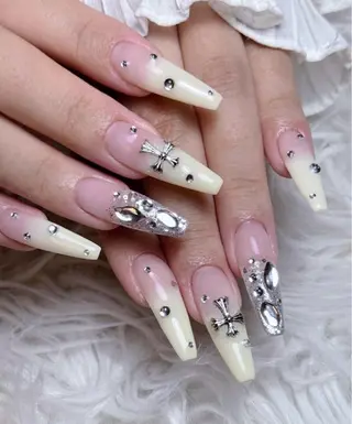 ネイル H3 Nail Tsuki🦋💙のネイルデザイン