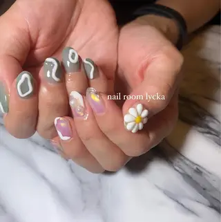 ネイル ネイルルームリッカ 𝐦𝐚𝐲𝐮のネイルデザイン