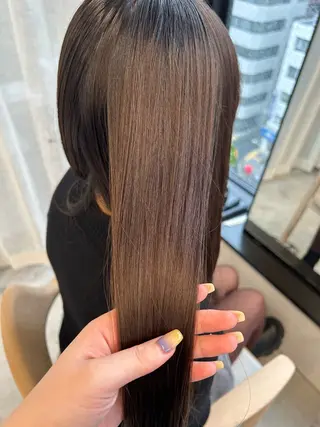 ロング カラー SiLO Yukinaのヘアスタイル