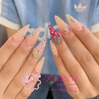 ネイル Luna ri..のネイルデザイン