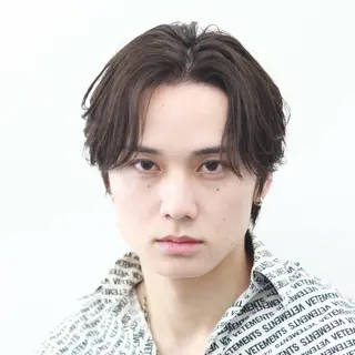 ミディアム カラー パーマ メンズ 🔥メンズ極🔥韓国 シャドウ/波巻き柿崎のヘアスタイル