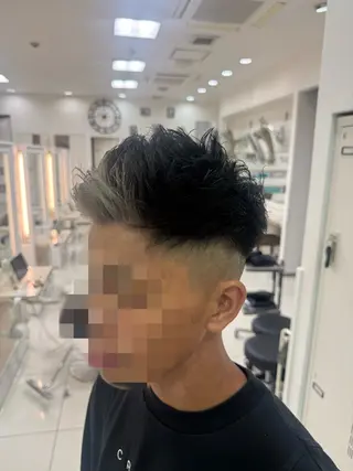 メンズ 🦄ブリーチ特化‼️ Ash小岩YUTAのヘアスタイル